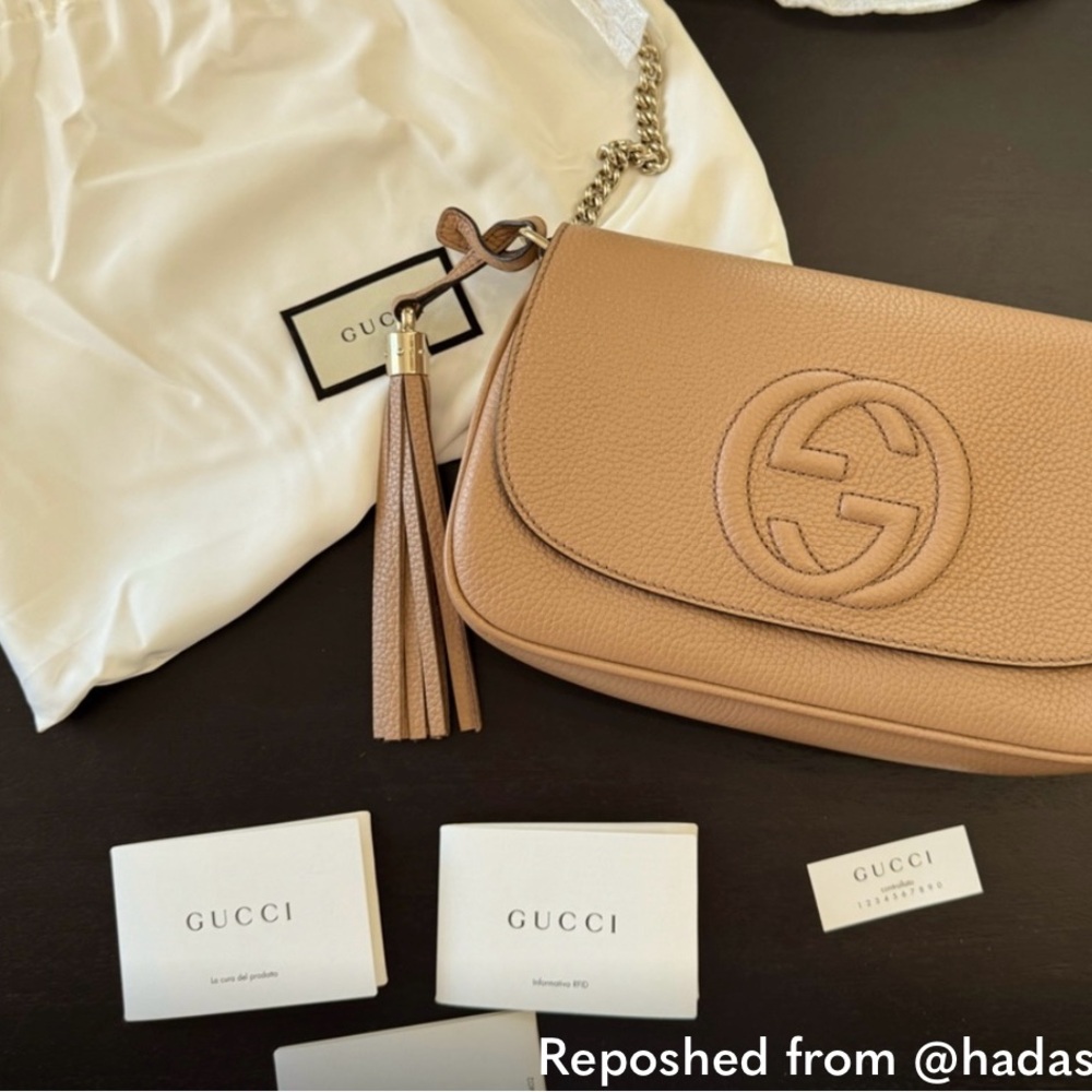Gucci Crossbody SoHo Clutch Beige